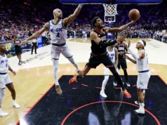 Dominique Barlow está se manifestando enquanto o 76ers muda para Joel Embiid