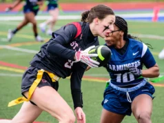 Dê seu voto para a jogadora de futebol americano da bandeira feminina de Michigan da semana