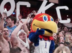 Atualizações ao vivo do rastreador do portal de transferência de basquete do Kansas Jayhawks, notícias de compromisso, saídas de programas
