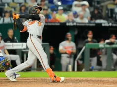 Leody Taveras atingiu seu primeiro Grand Slam na carreira e os Orioles resistiram para uma vitória selvagem por 7-5 sobre os Royals em 12 entradas.