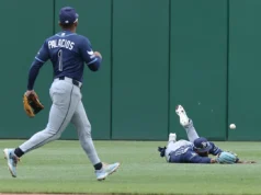 Ray deixa cair fósforo de borracha enquanto Keller fica impressionado: Ray 3, Pirates 6