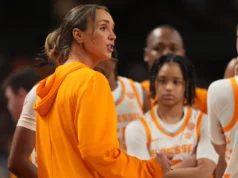 Kim Caldwell aborda transferências, construção de listas, novos assistentes de Lady Vols