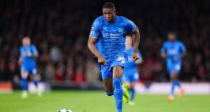 Arsenal intensifica perseguição a Kofan enquanto o Bayern de Munique desiste da corrida pelos Camarões