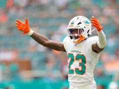 Golfinhos contratam titular com equipe NFC West em agência gratuita