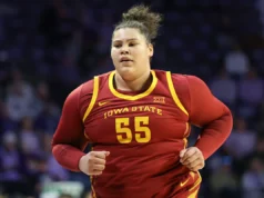 A ex-estrela do estado de Iowa, Audie Crooks, está se transferindo para o estado de Oklahoma para sua última temporada