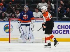 Matvei Michkov 1 gol, 2 assistências, Flyers venceu os Islanders por 3-1
