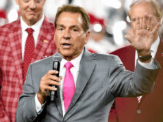 Nick Saban pede ‘equilíbrio’ no futebol universitário e aponta teto salarial da NFL