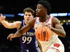 O ex-guarda de Wisconsin John Blackwell anunciou que está se transferindo para Duke