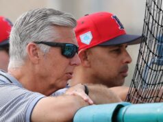 Alex Correr tomou a decisão depois de desentendimento com o técnico do Phillies, Rob Thomson