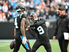 ASSISTIR: QB Bryce Young já fazendo horas extras com Panthers WR