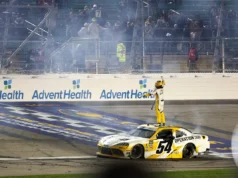 Taylor Gray vence a corrida NASCAR O’Reilly Series no Kansas em abril de 2026