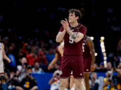 O ex-guarda do Texas A&M assinou contrato com o programa Big East