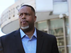 Damon Jones, ex-jogador da NBA e assistente do Cavs, planeja se declarar culpado de acusações de jogos de azar esportivos