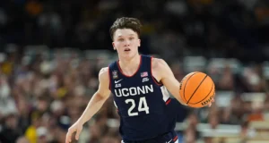 Braylon Mullins, da UConn, renunciará ao Draft da NBA e retornará aos Huskies para sua segunda temporada