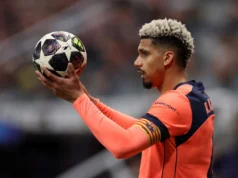 Alívio para o Barcelona como zagueiro estrela no confronto UCL x Atlético de Madrid após susto de lesão