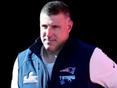 O técnico do Patriots, Mike Vrabel, buscará aconselhamento e perderá 3 dias do draft de 2026 da NFL