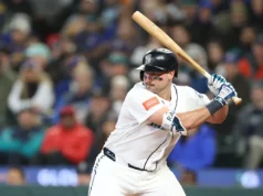 Cal Raleigh acaba com a seca de home runs, rebate primeiro da temporada de Jacob deGrom logo após a campanha histórica de 60 HR