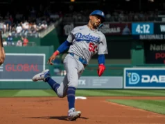 Mookie Betts dos Dodgers terá ressonância magnética de volta após a saída do primeiro inning contra os nacionais, diz Dave Roberts