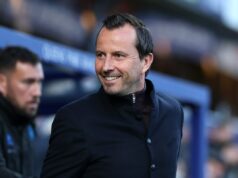 O técnico do QPR, Julien Stephan, está relacionado ao retorno da Ligue 1