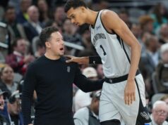 Victor Wembanyama, do Spurs, percebe quem ele credita pela vitória unânime do NBA DPOY