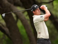 Putnam jogou xadrez durante o atraso, acertando 6 abaixo para Valero