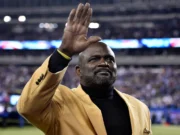 Lenda do New York Giants, Lawrence Taylor permanece hospitalizado