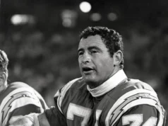 O maior atacante ofensivo da USC recusou sua seleção no draft da NFL