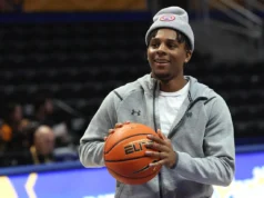 Marcus Burton se despede de Notre Dame e pretende sair de casa