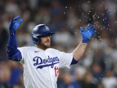 Max Muncy acerta o home run do clube 3 como a primeira defesa de Edwin Diaz, Dodger