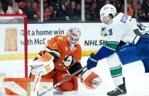 Imagem TST: Canucks venceu Ducks por 4-3 no Honda Center