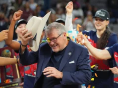 UConn continua sendo o padrão ouro para o basquete universitário feminino em meio ao rápido crescimento do esporte