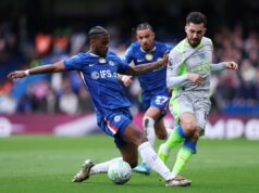A exibição espetacular de um internacional francês ajudou o Manchester City a derrotar o Chelsea em Stamford Bridge