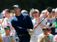 Rory McIlroy está empatado na liderança para iniciar a defesa do Masters