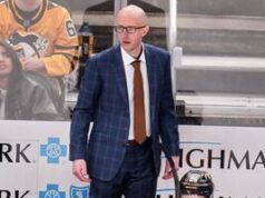 Os Penguins continuam lutando por suas esperanças nos playoffs em Tampa Bay contra o Lightning