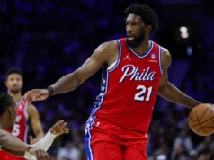 Joel Embiid, do Houston 76ers, será submetido a uma cirurgia após ser diagnosticado com apendicite