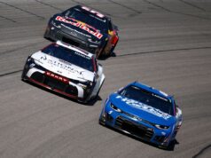 Denny Hamlin quer reiniciar o Kansas