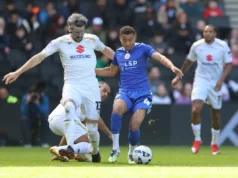 O que falta decidir no último dia da League Two?
