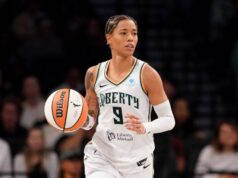 A titular do Liberty, Natasha Cloud, permanece sem contrato na pré-temporada da WNBA