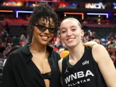 Tire as dúvidas do número 1, Azji Phad, sobre o relacionamento com Paige Bookers na coletiva de imprensa de abertura