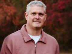 O ex-candidato da MLB, Brian Kirby, morre no telhado da igreja em um ‘acidente trágico’