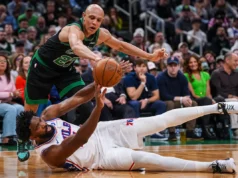 Jaylen Brown, do Celtics, quer que o time trabalhe mais com Joel Embiid, do Sixers