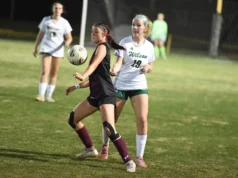 Observe o resto do futebol distrital enquanto Young Stewarts faz parte do elenco