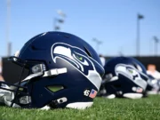 Antes do draft, os Seahawks fizeram uma visita pré-draft com Iowa G Beau Stephens