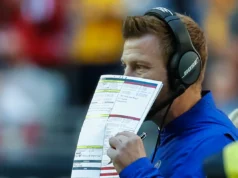 Sean McVay não estava na foto anual dos treinadores do Rams, por quê?
