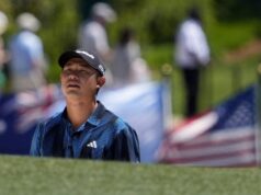 Colin Morikawa luta contra problemas nas costas para terminar entre os 10 primeiros no Masters