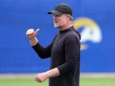 Relatório: Os Rams fizeram ligações sobre negociações para cima e para baixo na primeira rodada