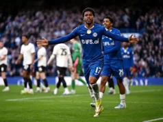 Escalação favorita dos torcedores contra o Manchester City: Santos e Sarr na frente