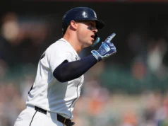 Spencer Torkelson faz home run para levar os Tigers à vitória por 5-4 sobre os Brewers