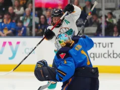 O gol de Simpson no OT estraga a chance de Sceptres para o Sirens garantir uma vaga nos playoffs