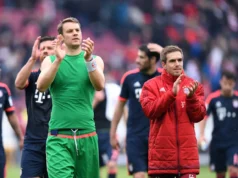Philipp Lahm elogia Manuel Neuer, do Bayern de Munique, como o “goleiro que faz uma vez no século”